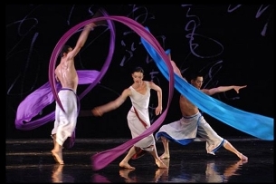 Nai-Ni Chen Dance Company